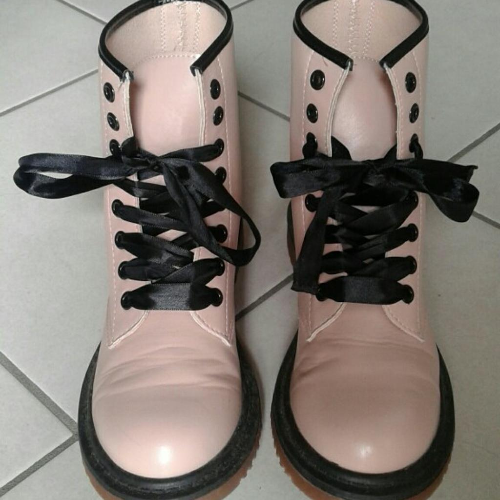 Dottor martens outlet come vestono