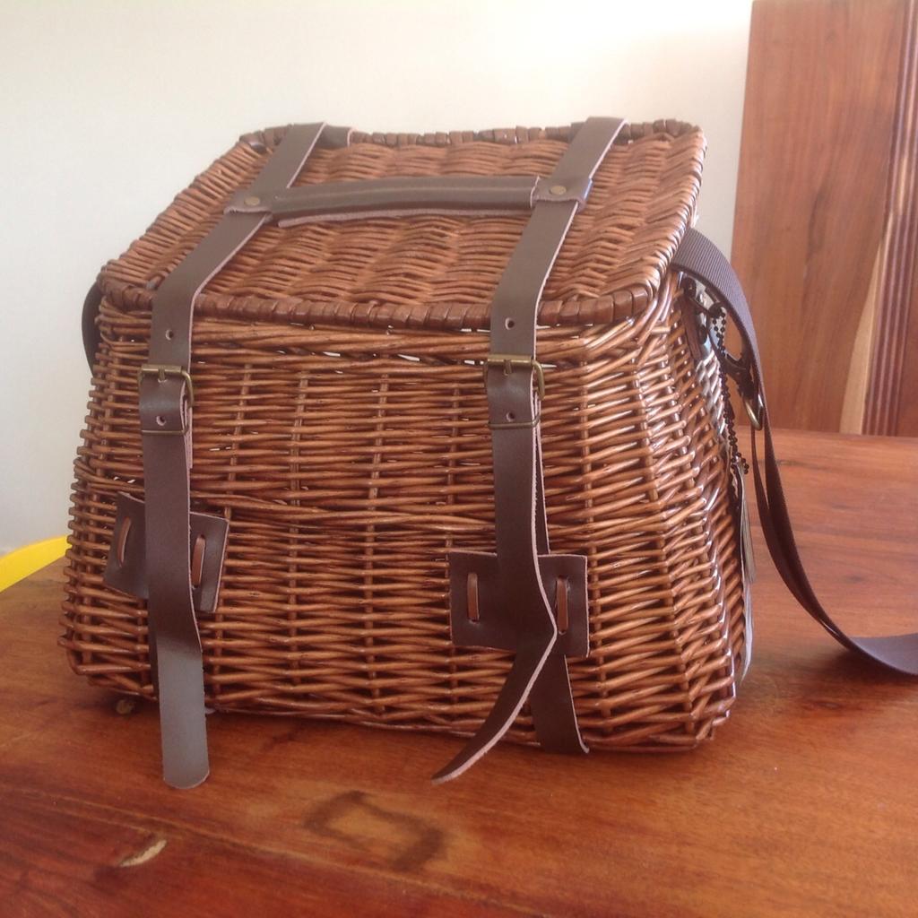 Willow Fishing Creel Basket in Rhuallt for £30.00 for sale