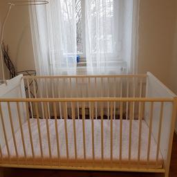 Babybett mit Matratze zu verkaufen ca  70×140
35 vhb
