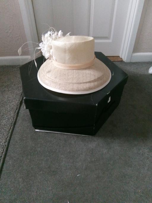 Buy & Sell Essex Colchester - Photos for Wedding hat