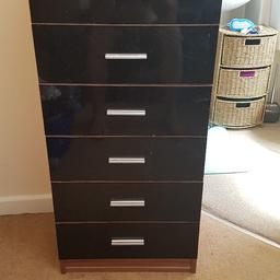 chest of drawers with 6 drawers