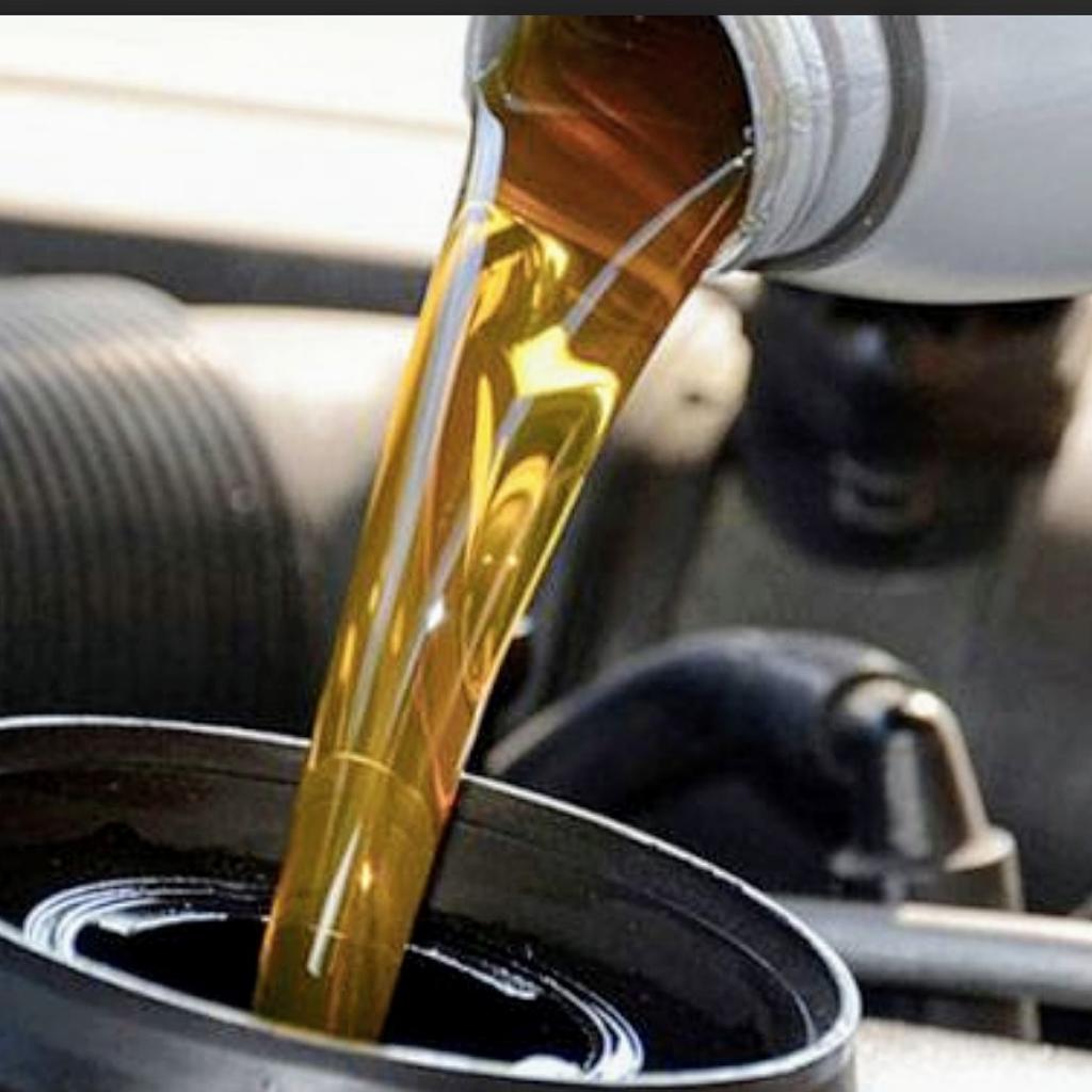 Mobile Oil ServiceEngine oil change at home in N21 London for £25.00
