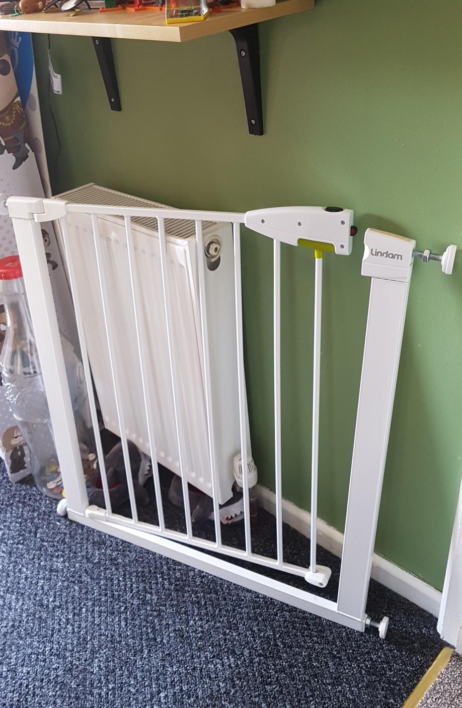 Lindam pressure fit stair gate safety gate in B64 Sandwell für £ 12,00