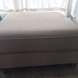 Beige foot stool only a couple of months old
Excellent condition!