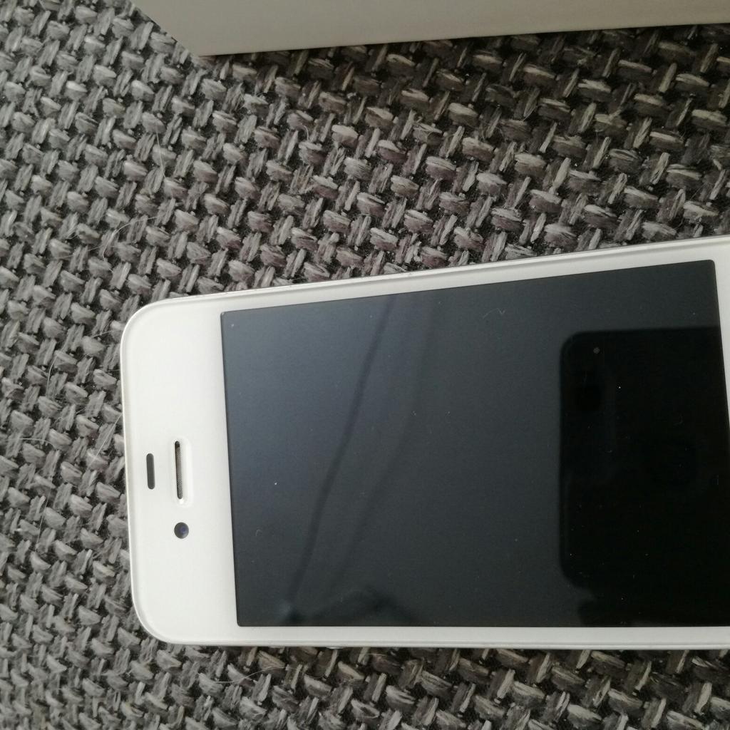Iphone 4 in 6330 Kufstein for €50.00 for sale | Shpock