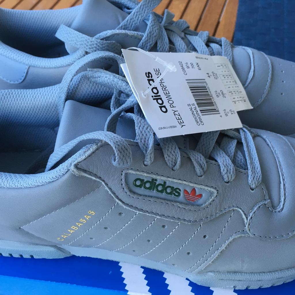 Yeezy best sale calabasas weiß