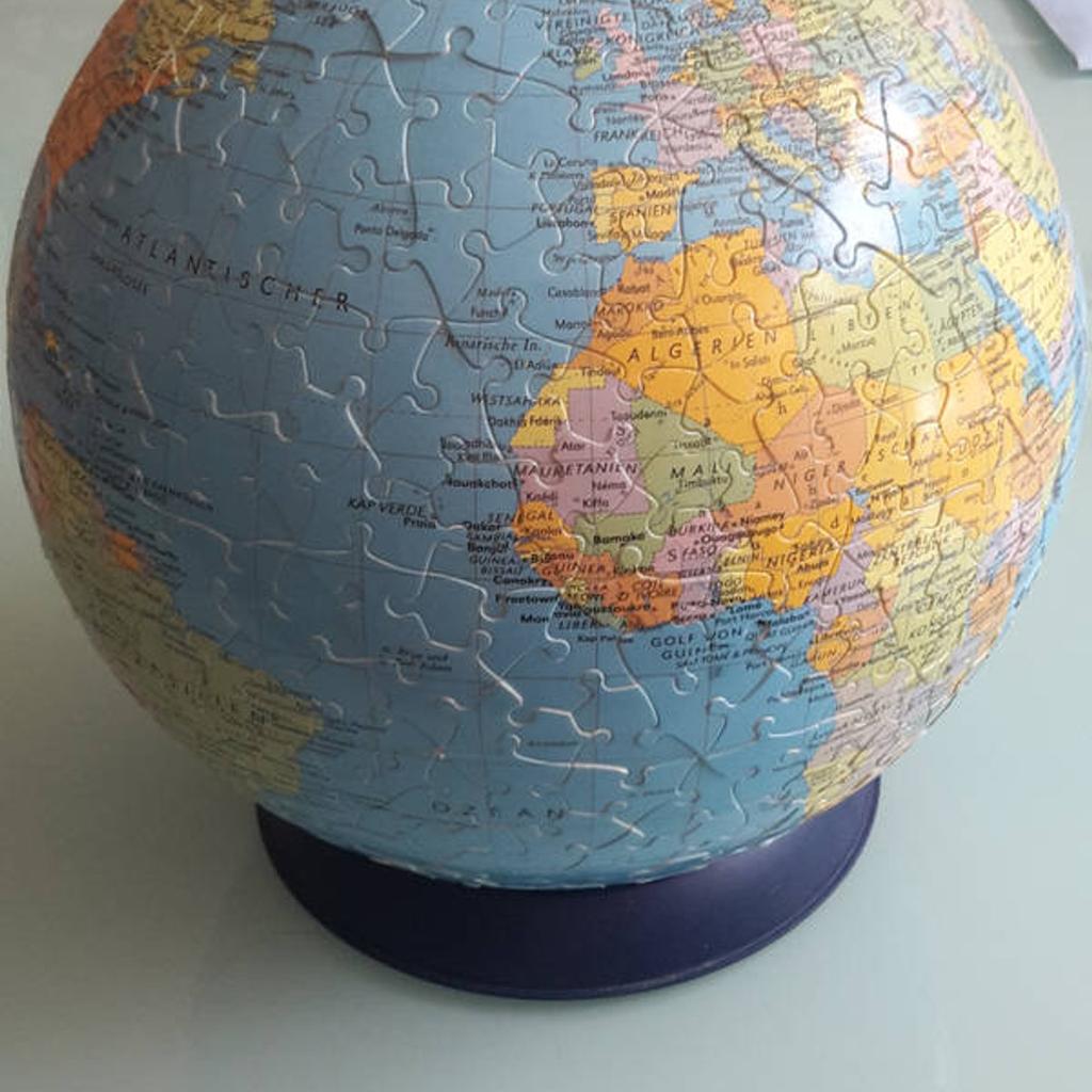 Big Globus Puzzle-Ball für Kinderschokolade in 81825 München für gratis ...