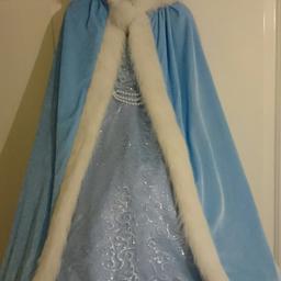 My daughter has outgrown of this lovely Princess Fancy Dress Costume!!
Age 5-6 yrs
I thought it looked like Cinderella's Blue Dress on the film!!
Lovely Powder Blue Velour Dress and Cape with Fun Fur Edging!!
Hoop underneath to make it stand out!!
Beads, diamanté and Sparkly Edging!!
Ideal for party's or a special occasion!!
Originally bought from TKMaxx
Hardly Worn
Excellent Condition
Ideal for Christmas gift
Welcome to come and try on
Collection Saltergate Chesterfield
No Time Waster
