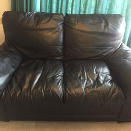 2 seater black leather sofa 
D 92cm x w 142cm x h 89cm
In good condition
Must go ... need to make space