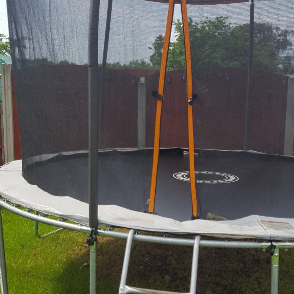 12ft trampoline in Rotherham für 85,00 £ zum Verkauf Shpock DE