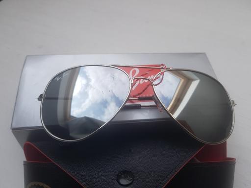 Buy & Sell Upton Park East London - Photos for Silver Rayban sunglasses Unisex Brand new