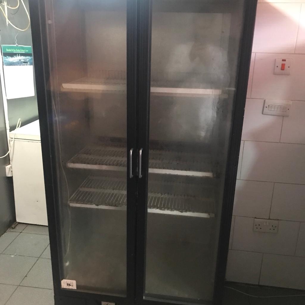 Double door drink fridge chiller in E3 Hamlets für £ 100,00 zum Verkauf