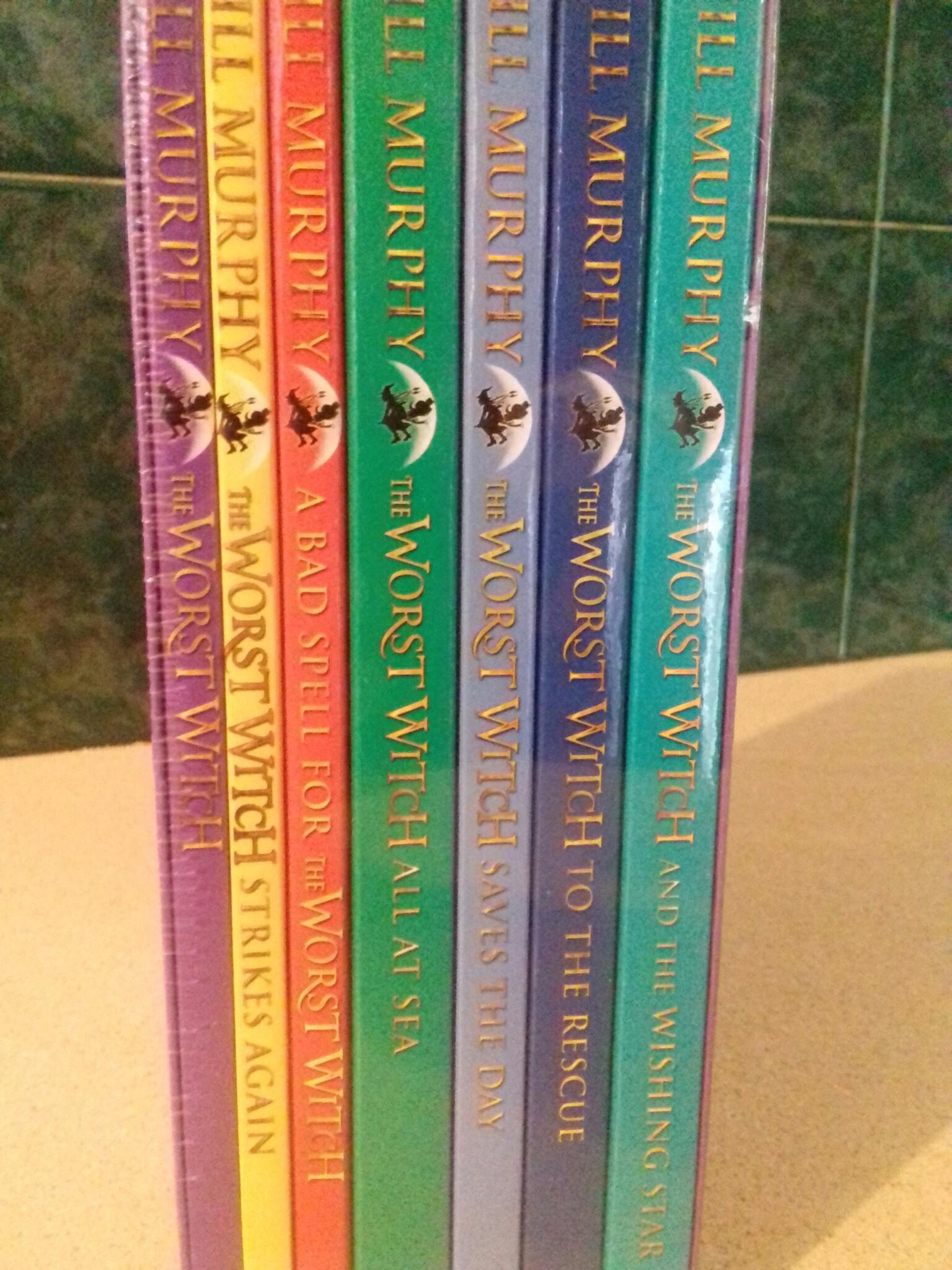 The worst witch book Box set in DY1 Dudley für £ 6,00 zum Verkauf ...