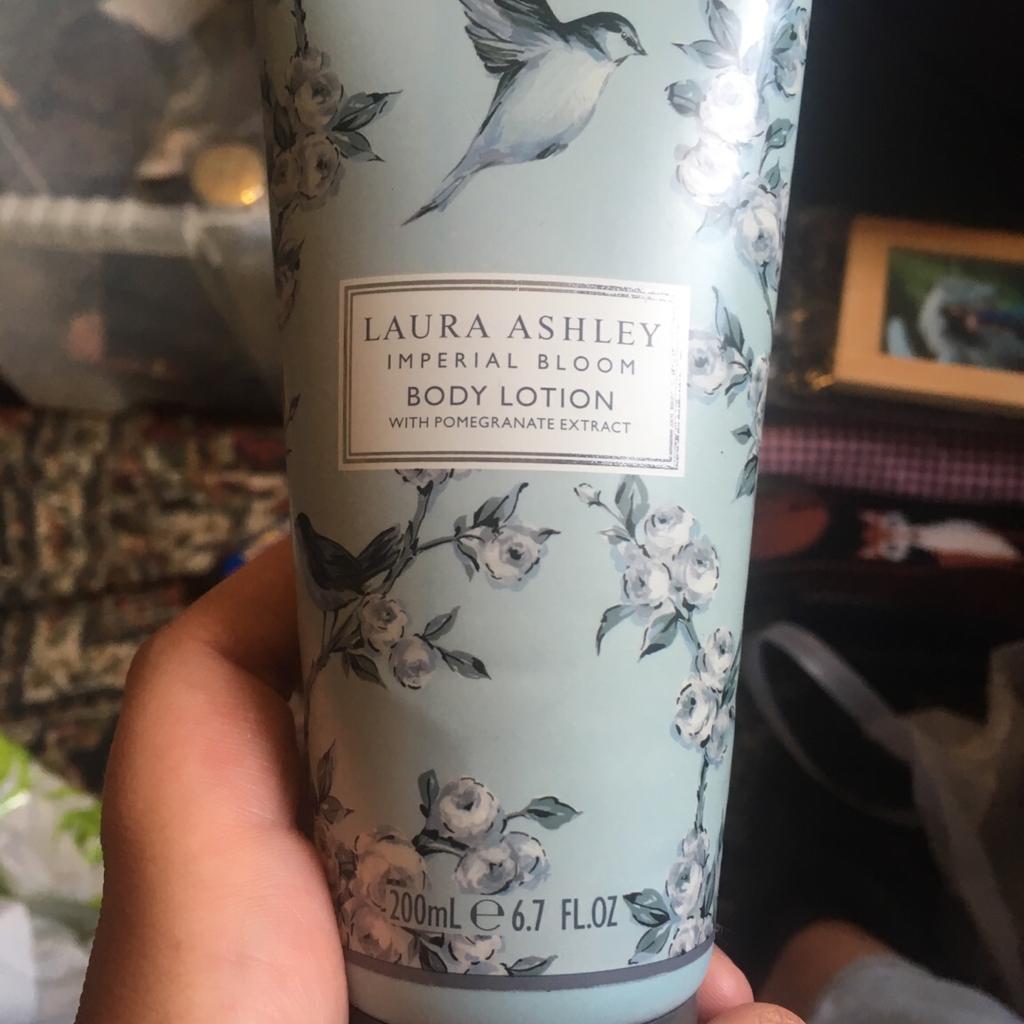 Laura Ashley body lotion in London Borough of Sutton für 1,50 £ zum ...