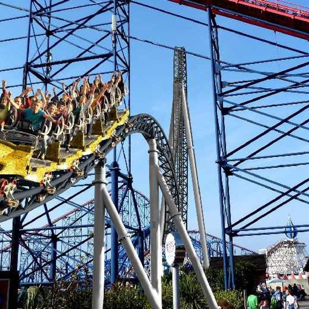 Blackpool Pleasure Beach Wristbands X4 in WN7 Wigan for £55.00 for sale