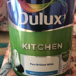 Brand new never been opened 
Full can left over
2.5l 
Matt pure brilliant white 
Can be used for walls and ceilings 
I used as a under coat
