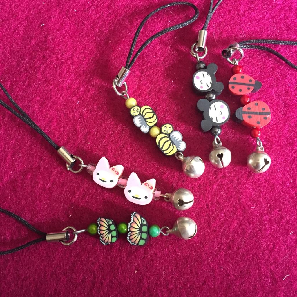 Zip danglys or charms for phones
£1 for 2