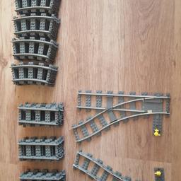 Lego City Schienen
2x Weiche
22x gerade
29x gebogen