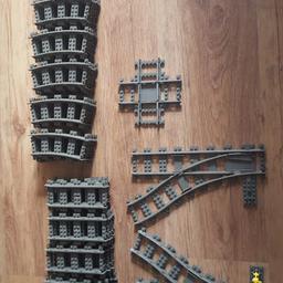 Lego City Schienen
2x Weiche
23x gerade
29x gebogen
1x Kreuzung