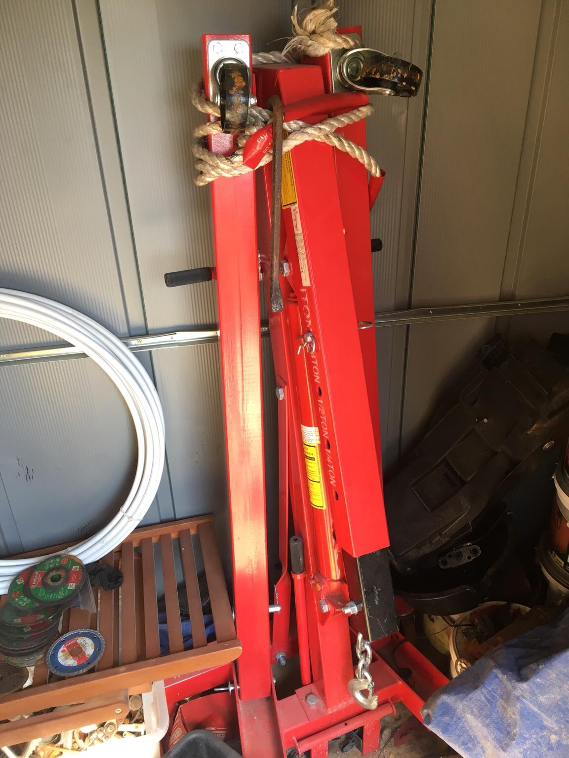 Engine Crane/lift 1 Tonne With 3 Tonne Jack In Bolton Für 100,00 £ Zum ...