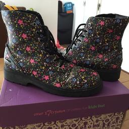 Leather floral boots. Lovely. Still good condition. Slightly faded next to zipper, inside. Uk 2 , fit F, 34 EU