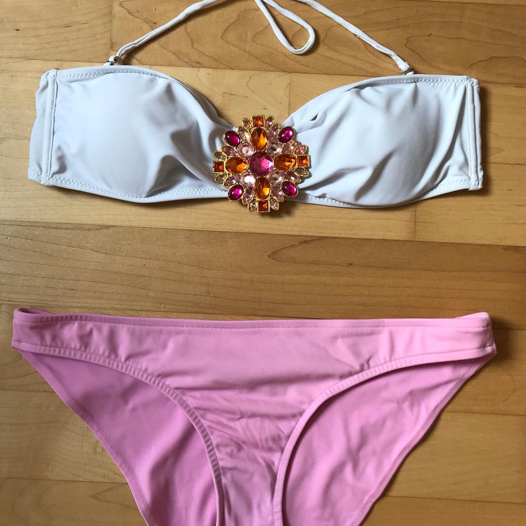 Schöner Bikini mit Brosche VS Größe 40 in 80539 München für 12,00 € zum ...