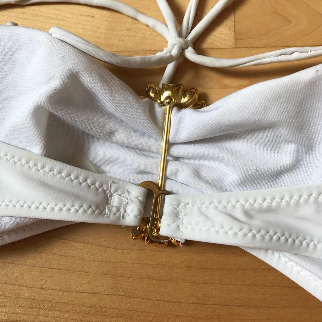 Schöner Bikini mit Brosche VS Größe 40 in 80539 München für 12,00 € zum ...