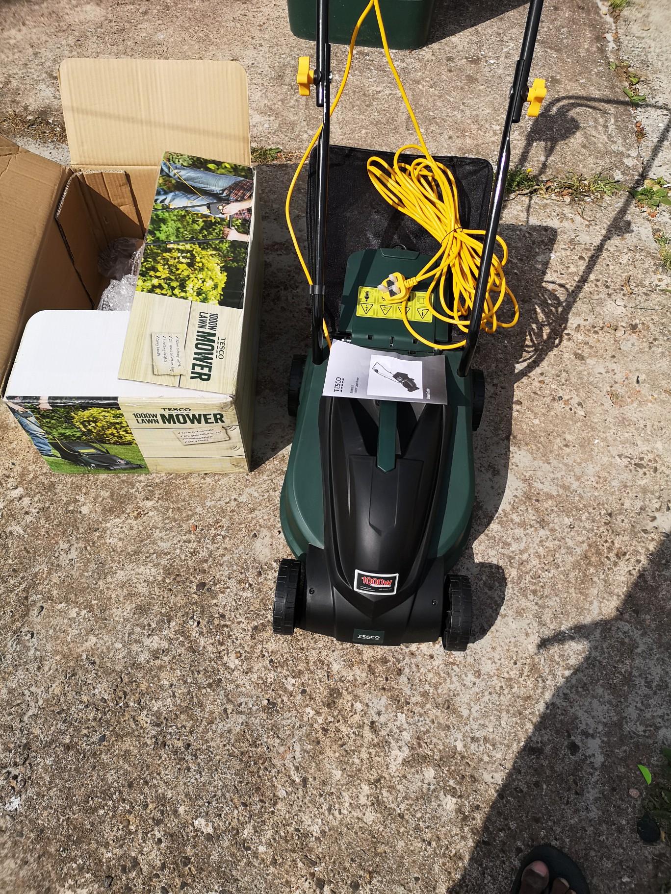 Tesco 1000w lawn deals mower