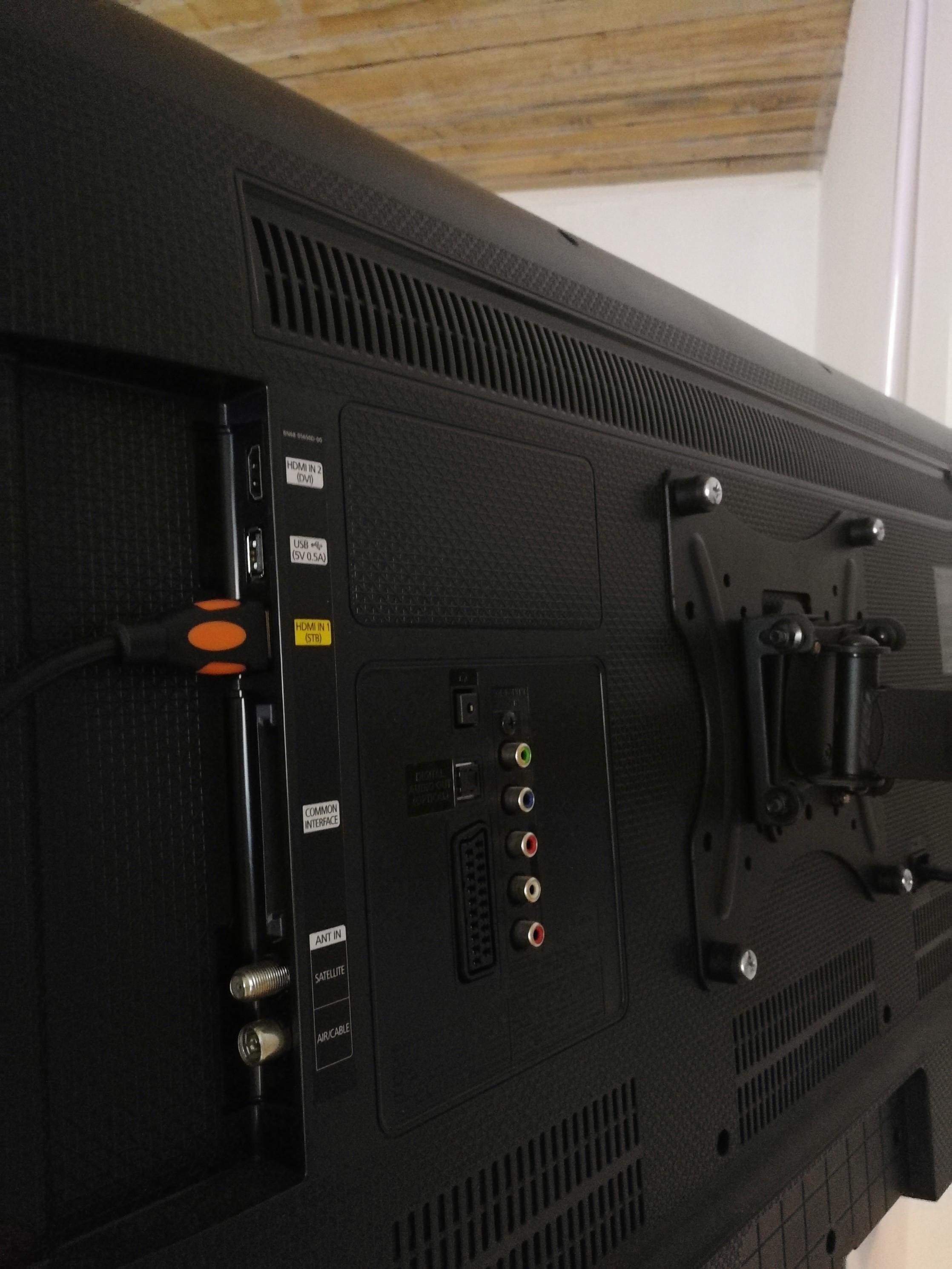 SAMSUNG TV Fernseher UE40J5150   Aufhängung in 3500 Gemeinde Krems an ...