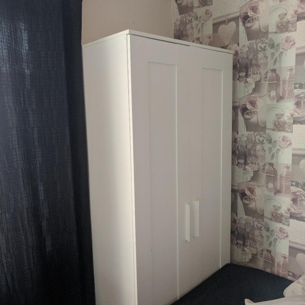 2 white wardrobes for sale in St Helens für 60,00 £ zum Verkauf Shpock DE