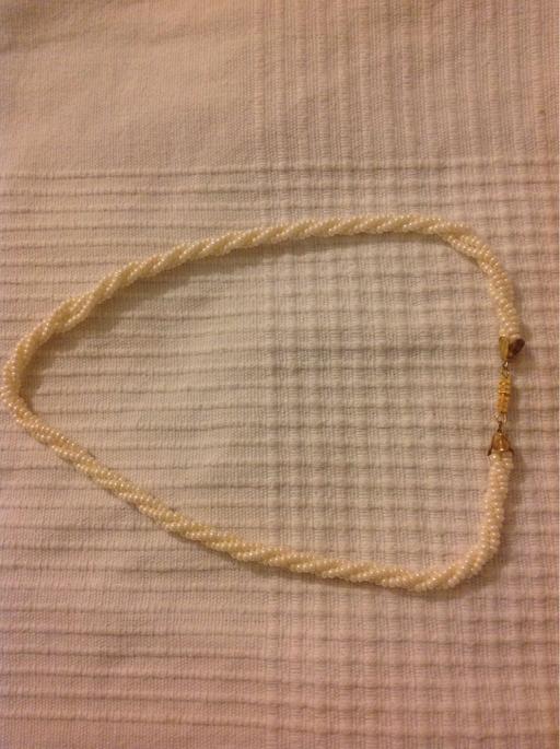 Buy & Sell East London Seven Kings - East London - Photos for Cream beads necklace