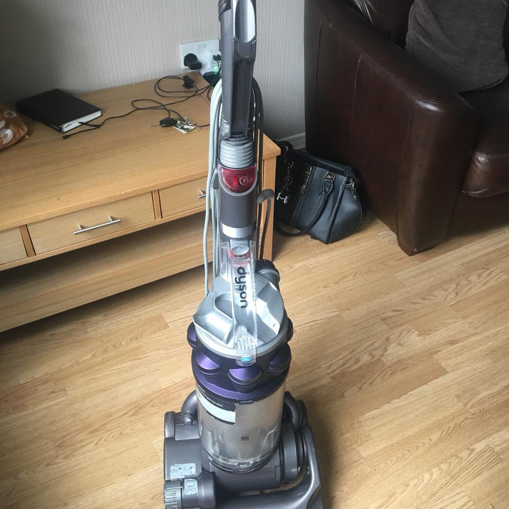 Dyson hoover in Preston für £ 30,00 zum Verkauf Shpock AT