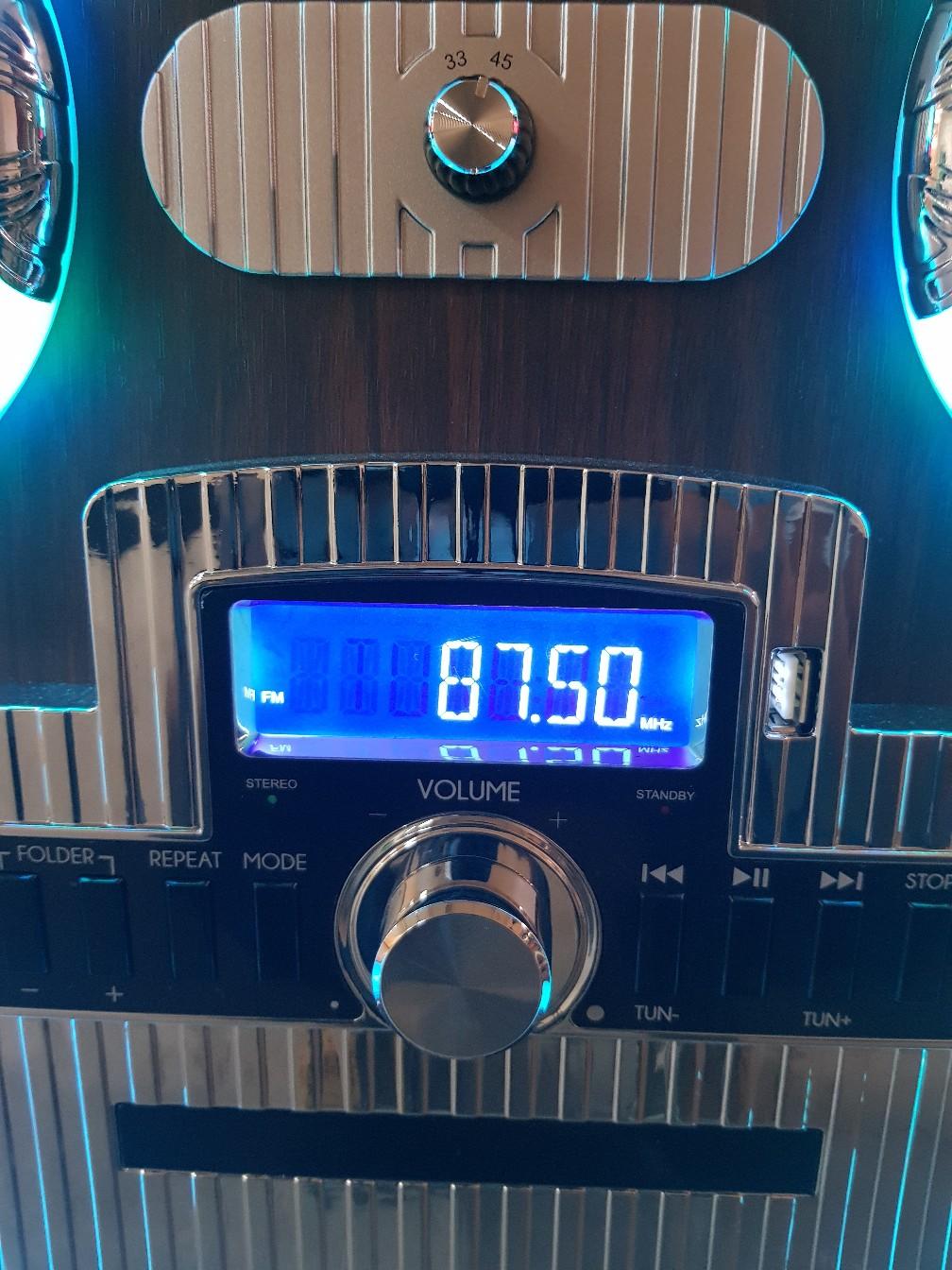 Akura Bluetooth Jukebox CD and Record Player in NG1 Nottingham for £300