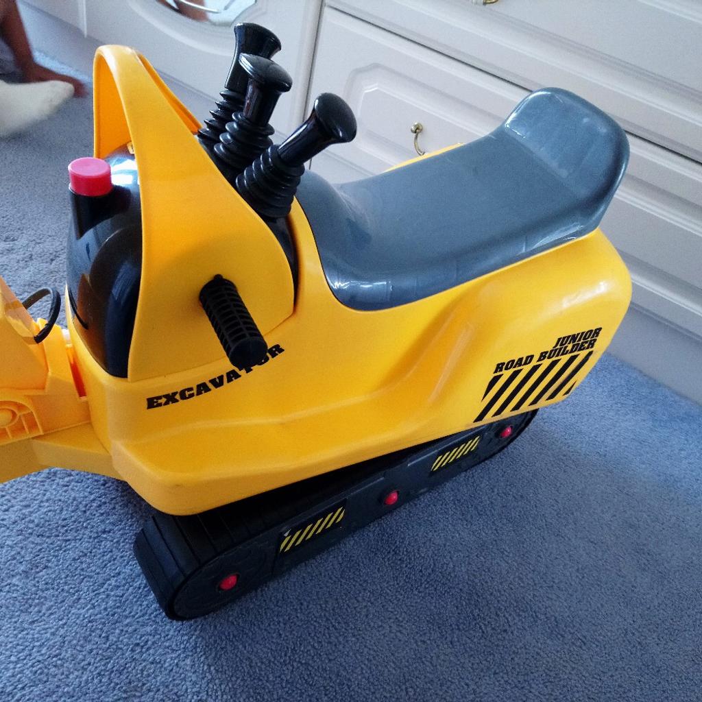 JUNIOR ROAD BUILDER SIT ON EXCAVATOR DIGGER in PR2 Preston for 18.00 for sale Shpock