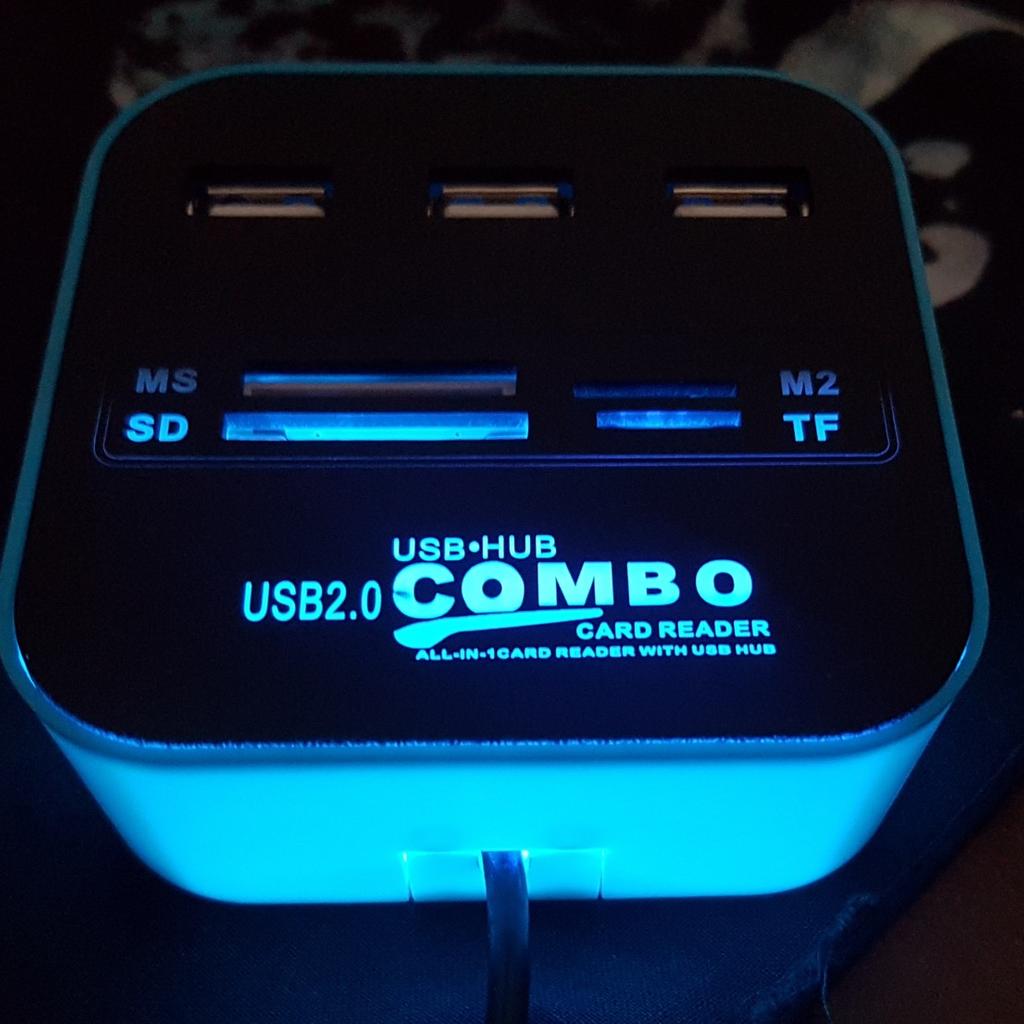 Hub usb combo ,3 usb + card reader in 20156 Milano für € 7,00 zum ...