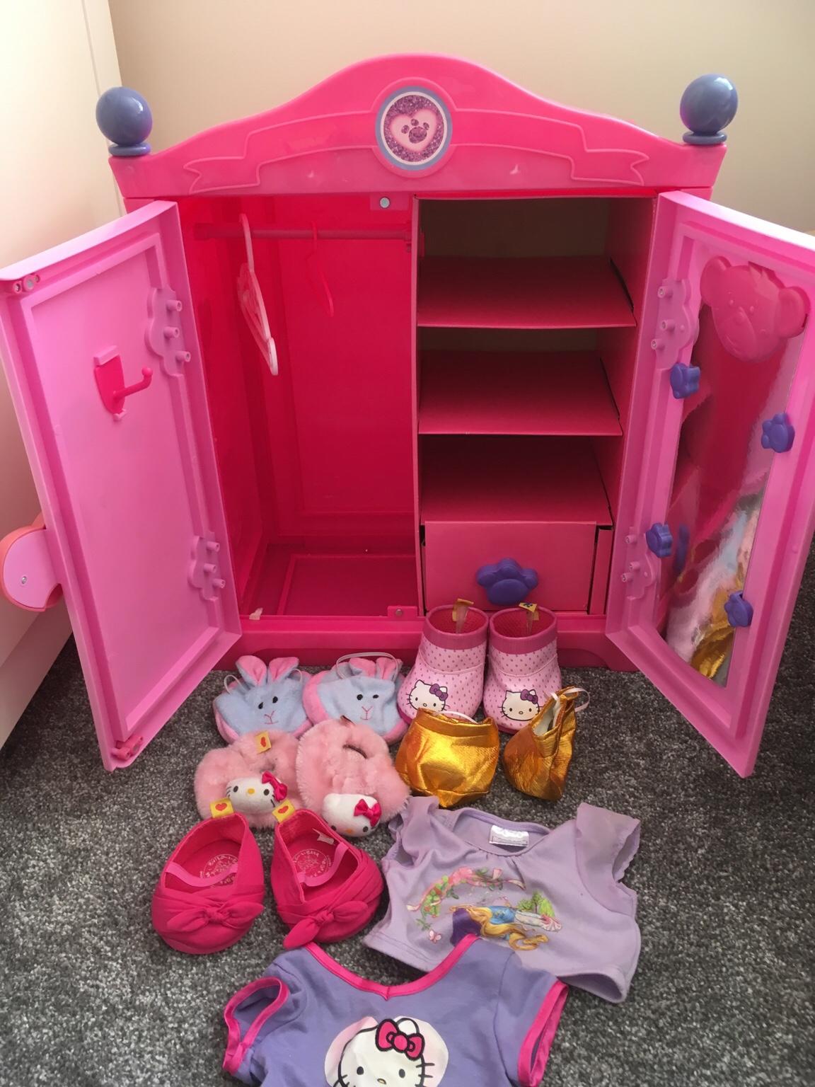 Build a bear wardrobe and assorted items in B37 Solihull for £10.00 for