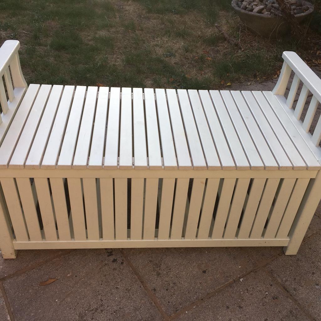 Second hand deals storage bench