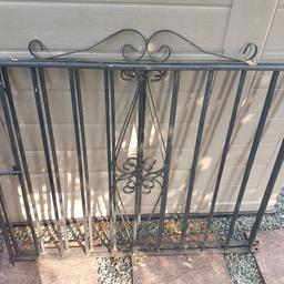 2 metal gates plus 2 post