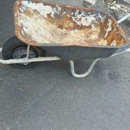 wheelbarrow in good useable condition..requires an inertube