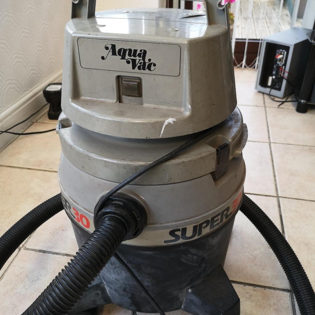 Wet & dry hoover vaccume cleaner in WV10 Wolverhampton for £10.00 for