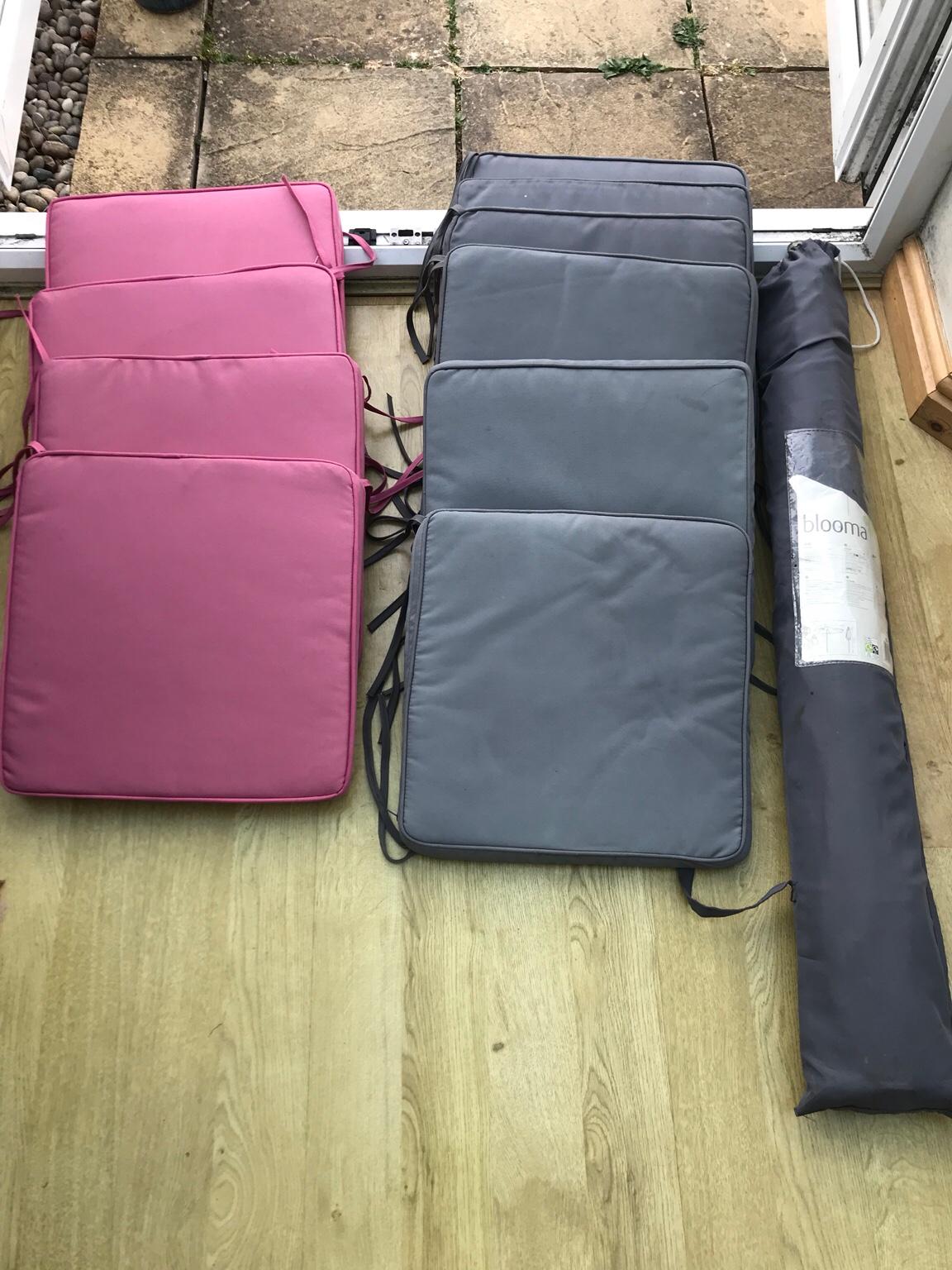 B&Q Blooma Garden Parasol & 10 chair cushions in GL2 Gloucester for £20