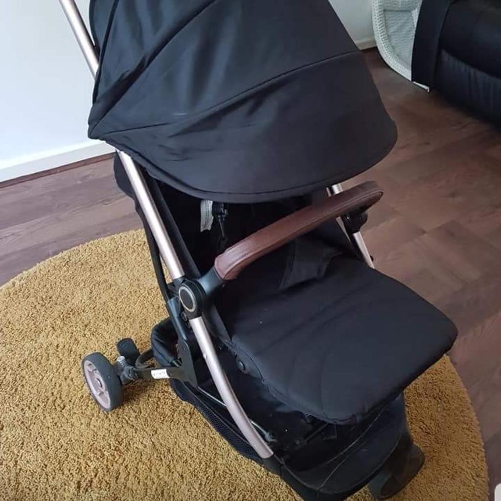 Huddle pram hot sale