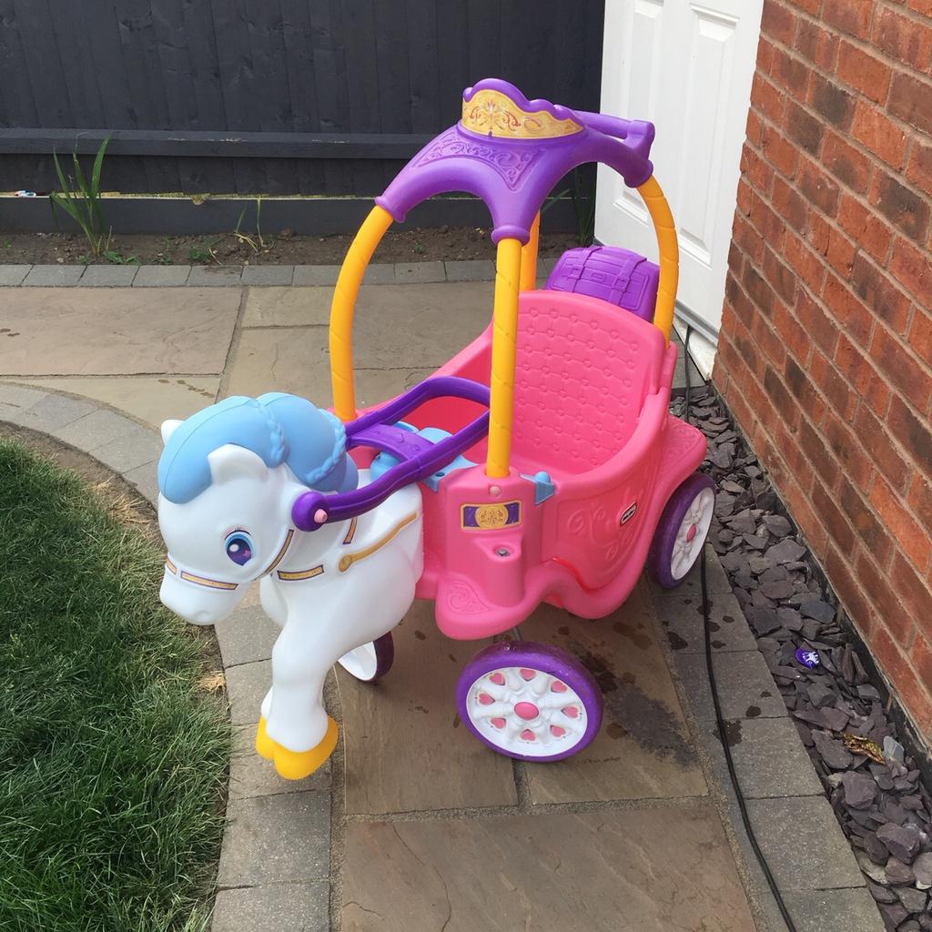 Little tikes princess horse and carriage in North West Leicestershire