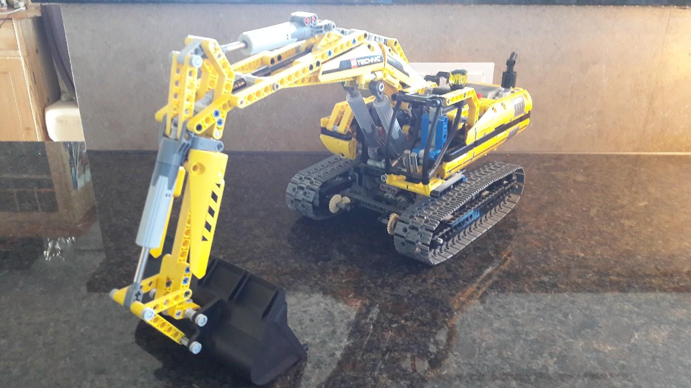 Lego technic 8043 Bagger in 6363 Westendorf für 169,00 € zum Verkauf ...