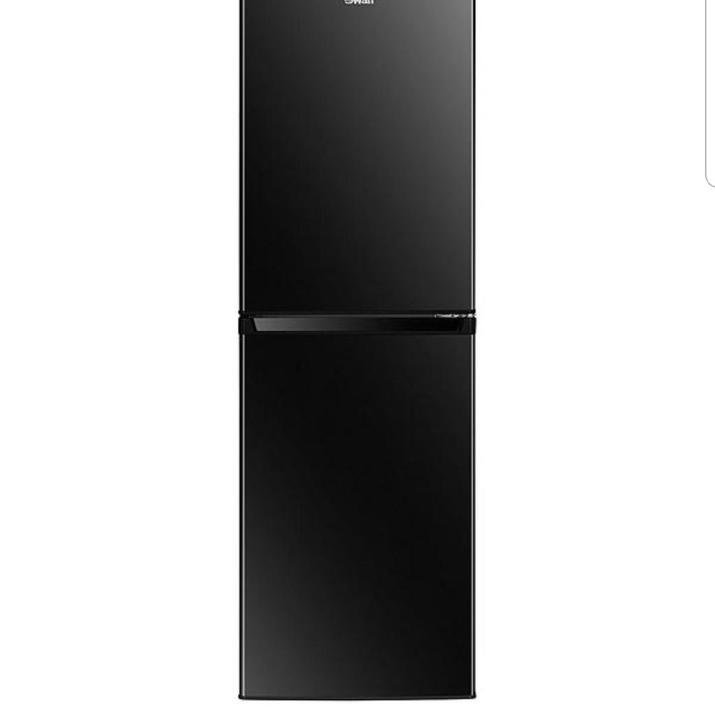 Swan fridge freezer in OL8 Oldham für £ 100,00 zum Verkauf Shpock AT