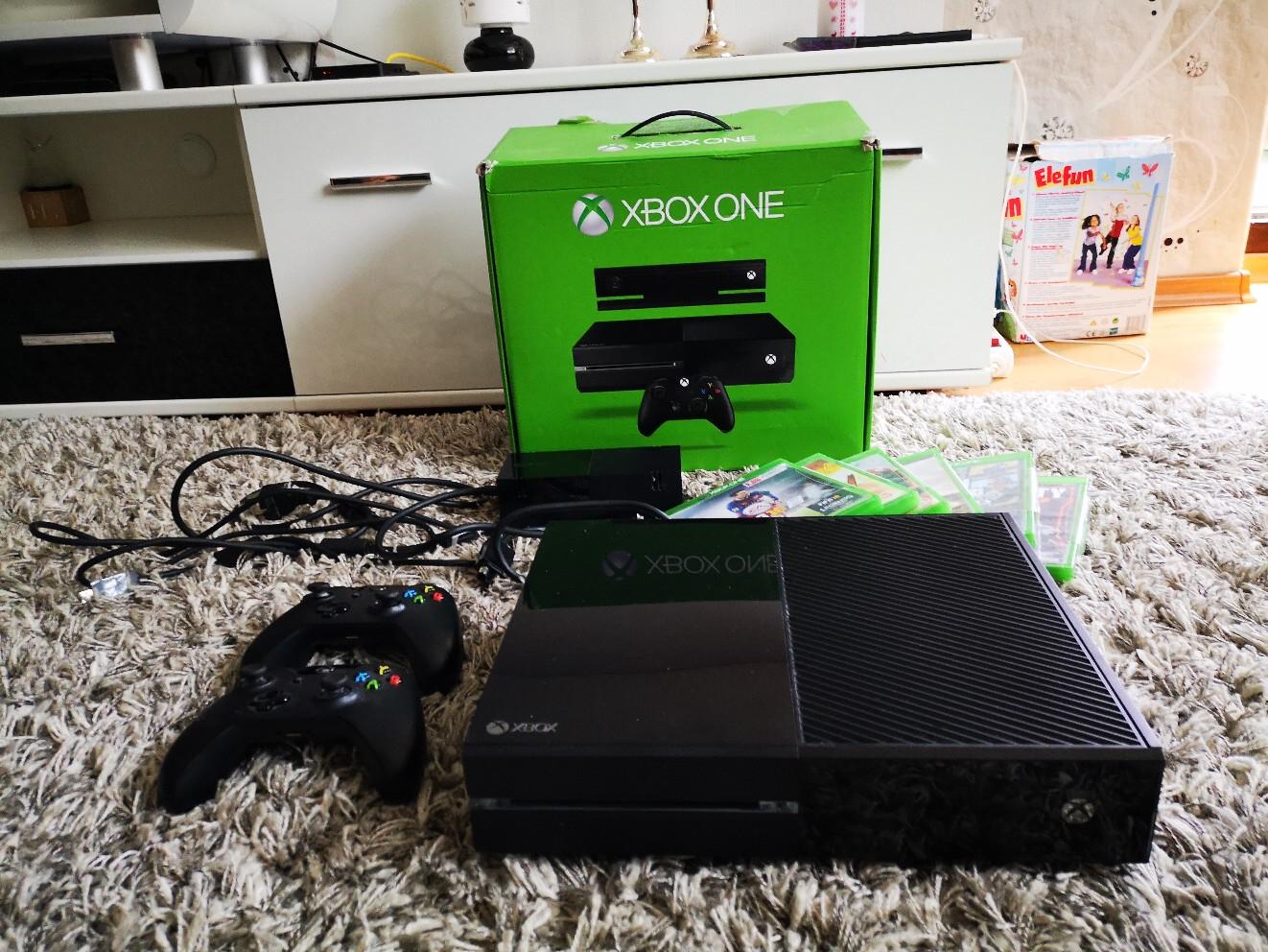 Xbox One Konsole 500 GB schwarz inkl. Spiele in 93057 Regensburg for €
