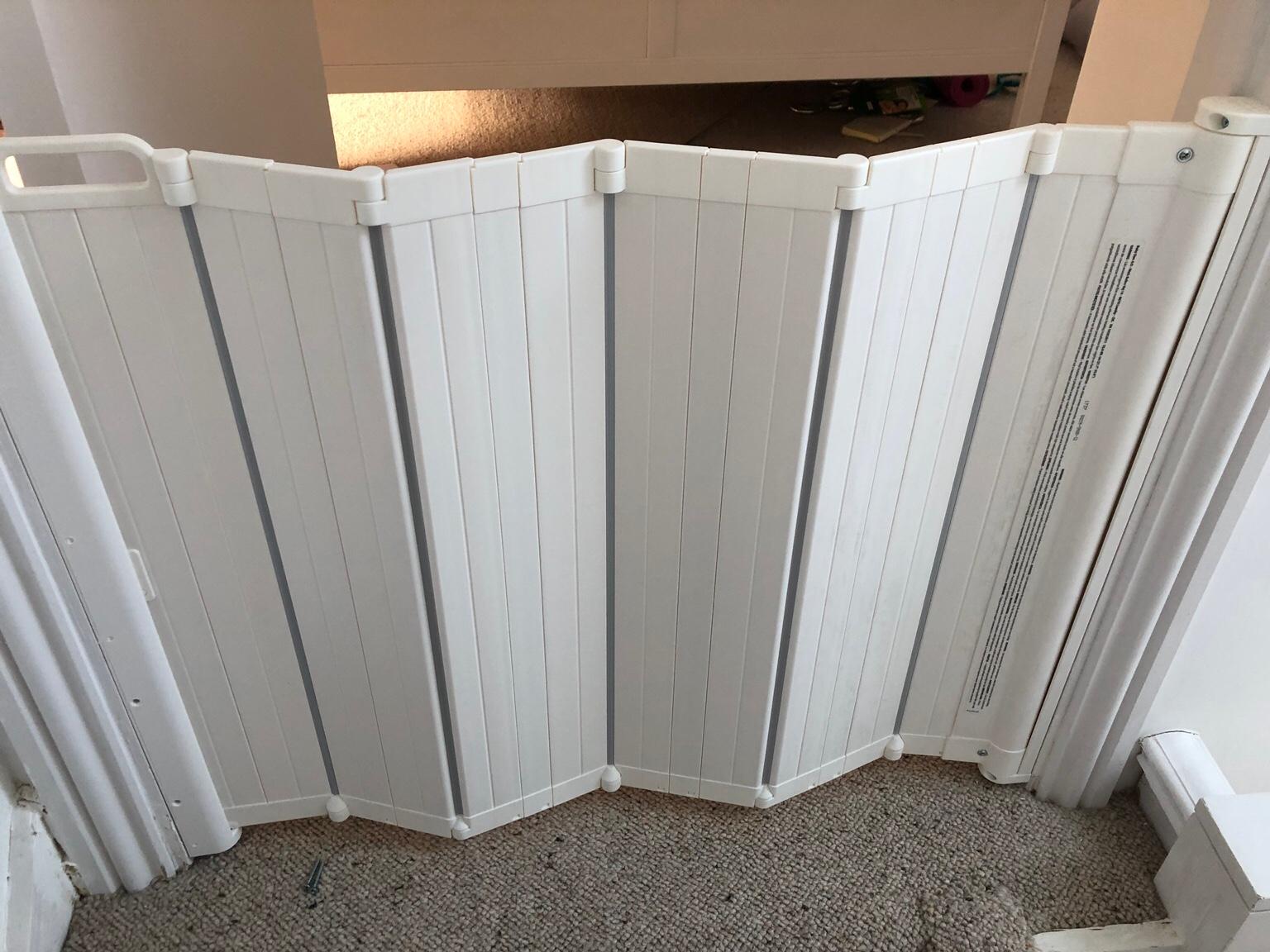 BabyDan Guard Me Safety Gate in E11 Forest für 15,00 £ zum Verkauf