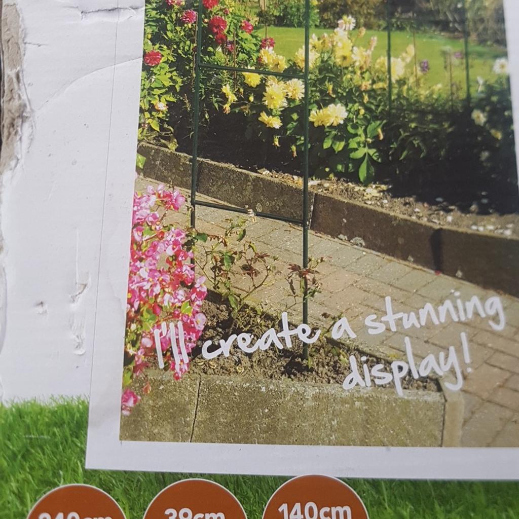 Wilko garden arch for climbing plants & rose in B14 Birmingham for £5.