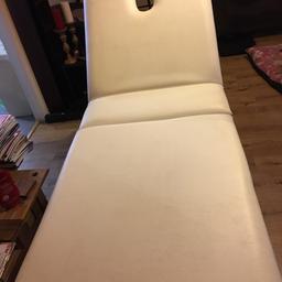 Massage/tatoo table never been used £50