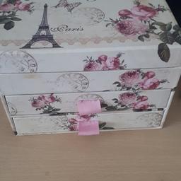 Unused gift. 

Paris themed jewellery box 

Collection from DE55